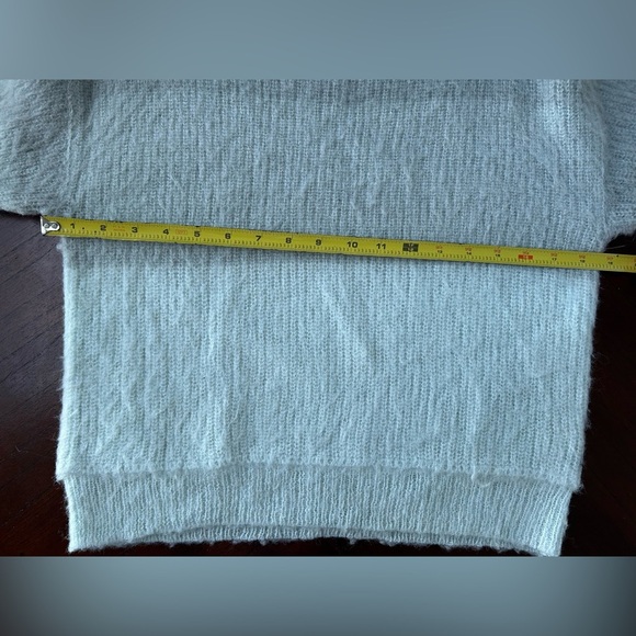 Free People Soft Gray and Cream Sweater - Picture 7 of 8